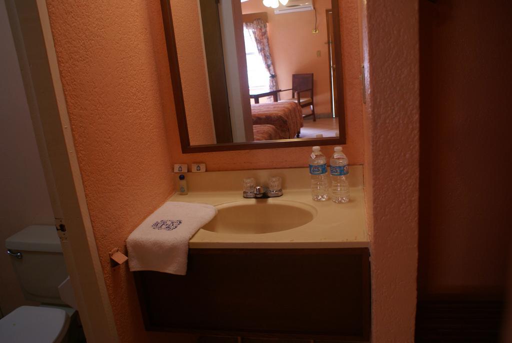 Hotel De Mexico Matamoros  Chambre photo